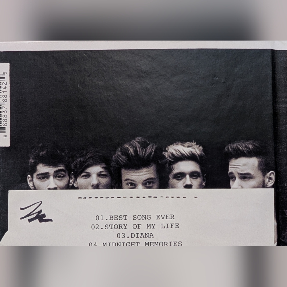 One Direction Midnight Memories (The Ultimate Edition) 2013 Cd + Hardcover Book View 4